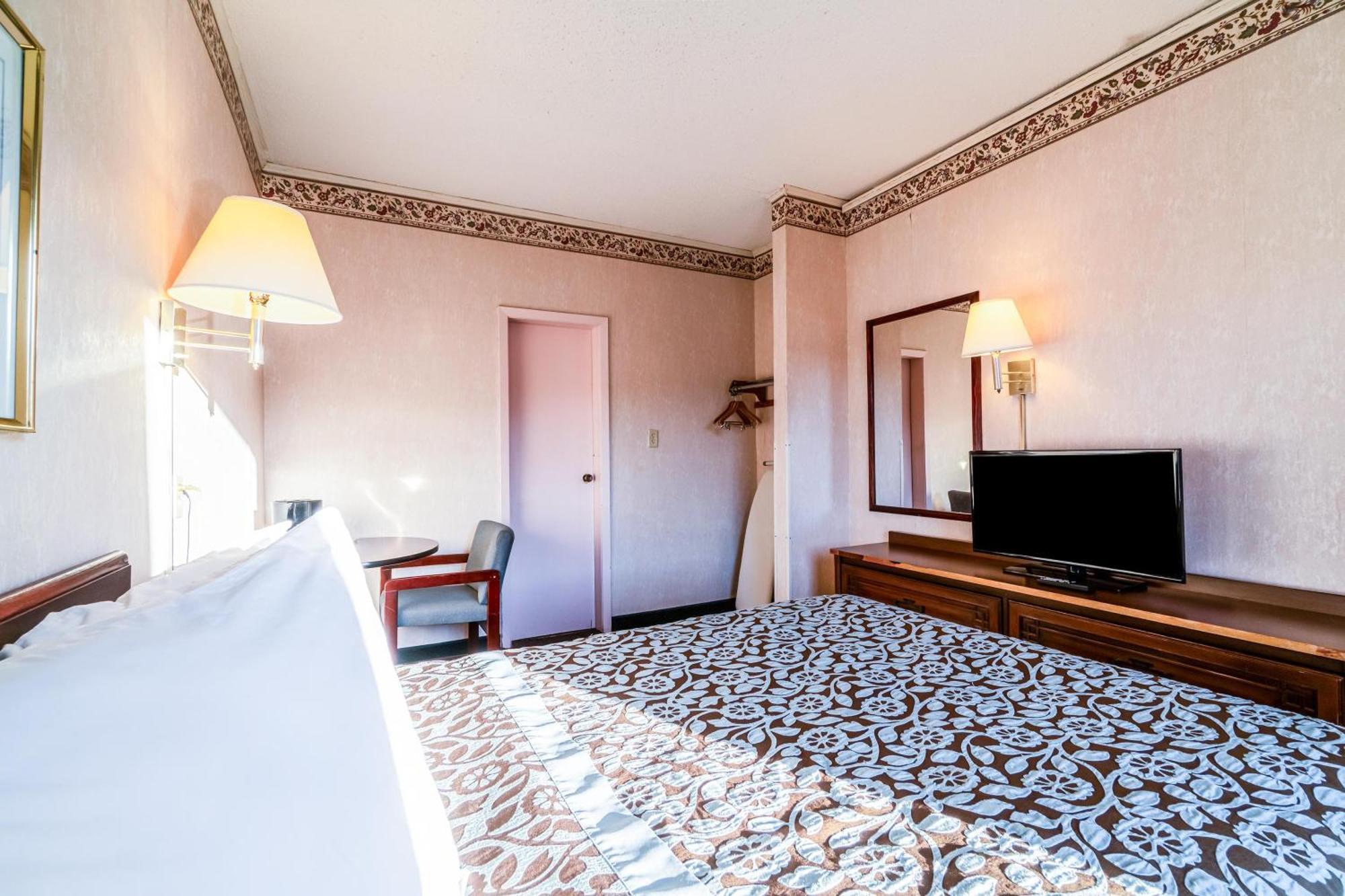 Motel Ozark Junction Mountain View By Oyo Exterior foto