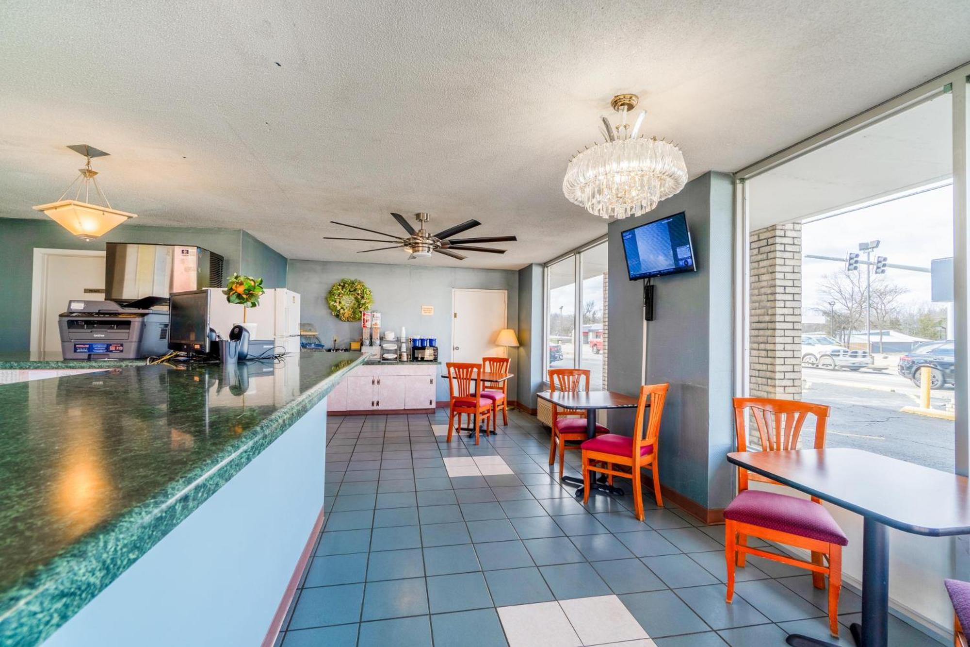 Motel Ozark Junction Mountain View By Oyo Exterior foto