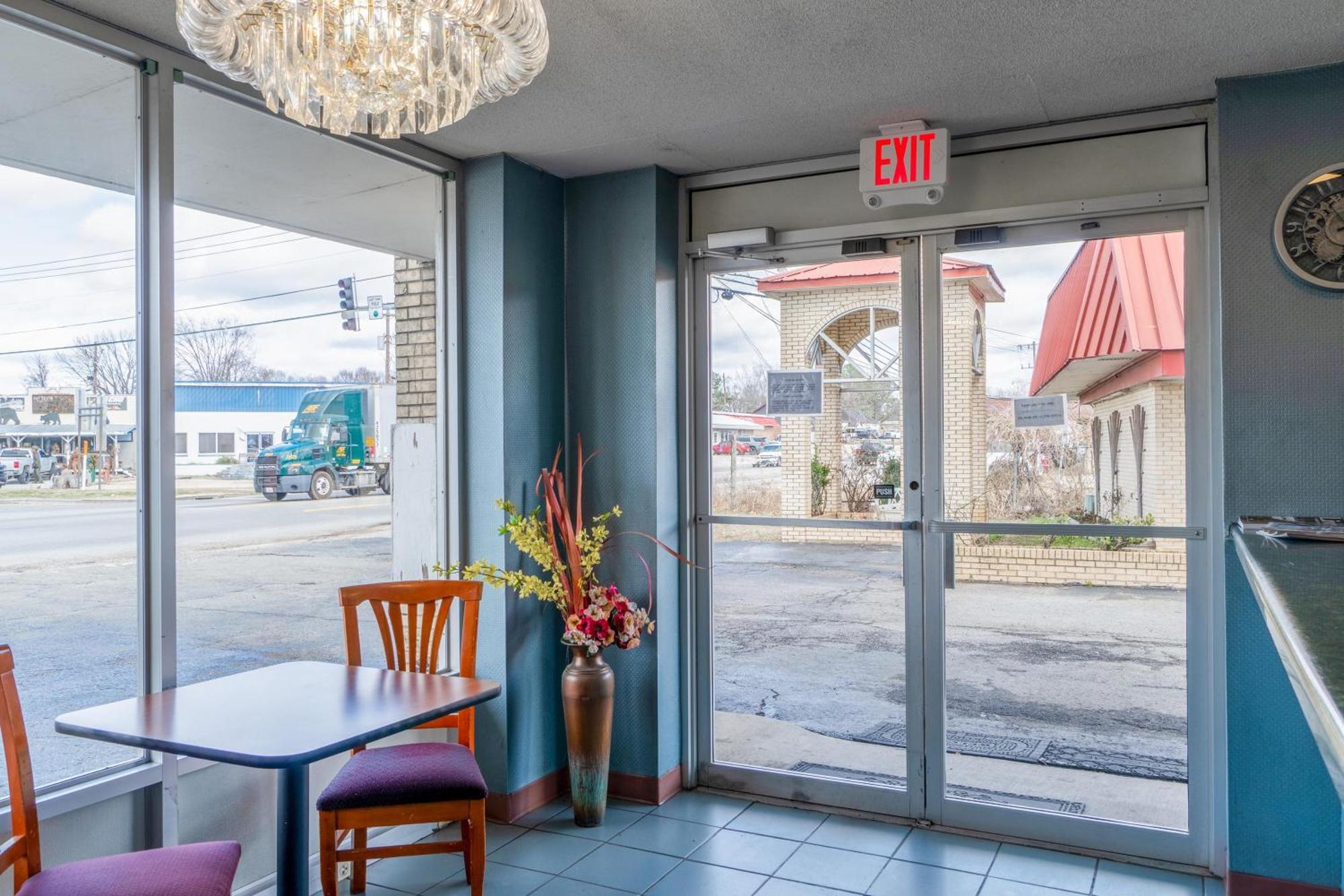 Motel Ozark Junction Mountain View By Oyo Exterior foto