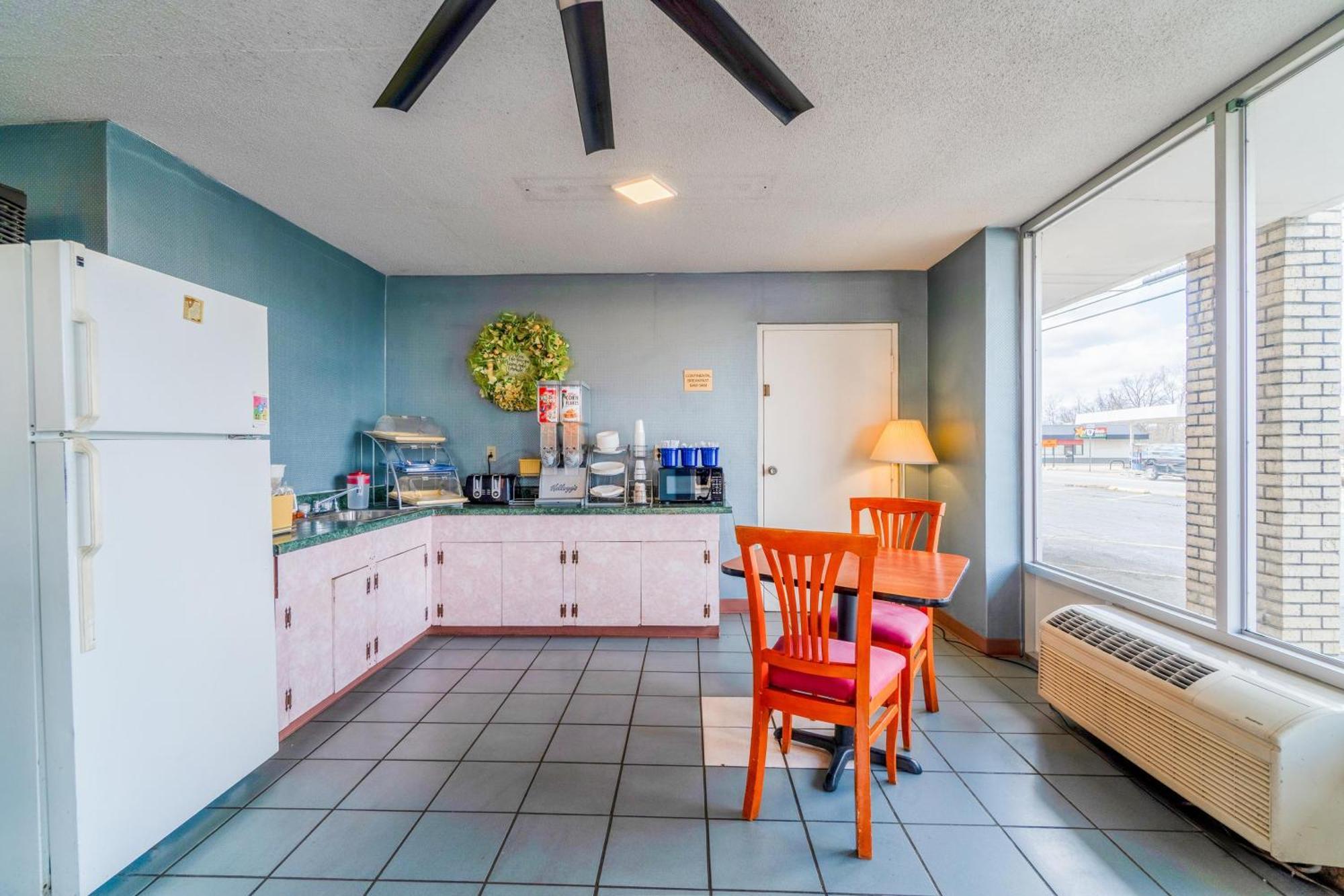 Motel Ozark Junction Mountain View By Oyo Exterior foto