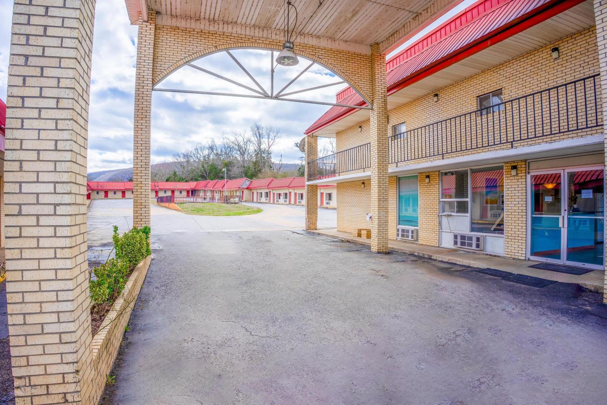 Motel Ozark Junction Mountain View By Oyo Exterior foto