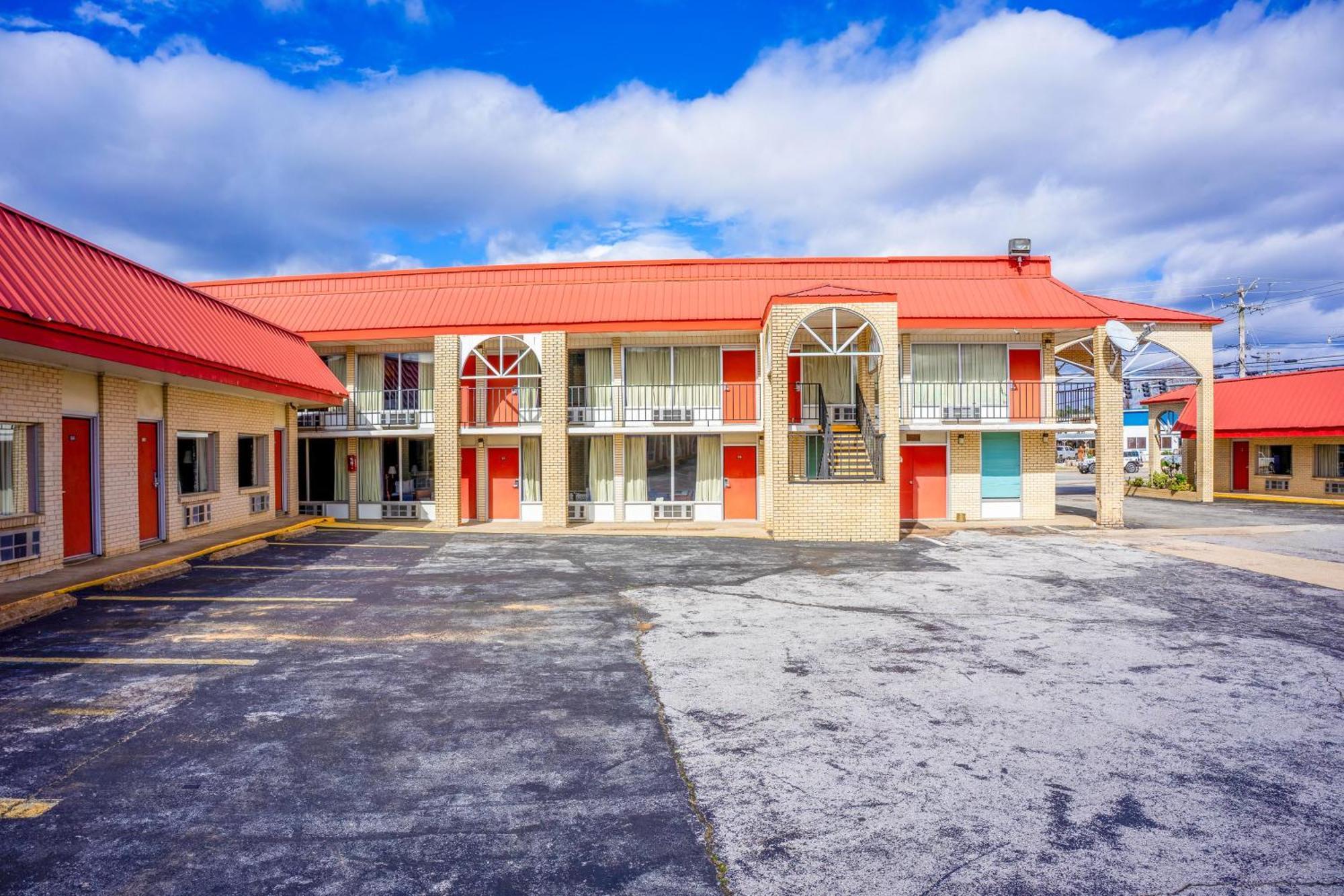 Motel Ozark Junction Mountain View By Oyo Exterior foto