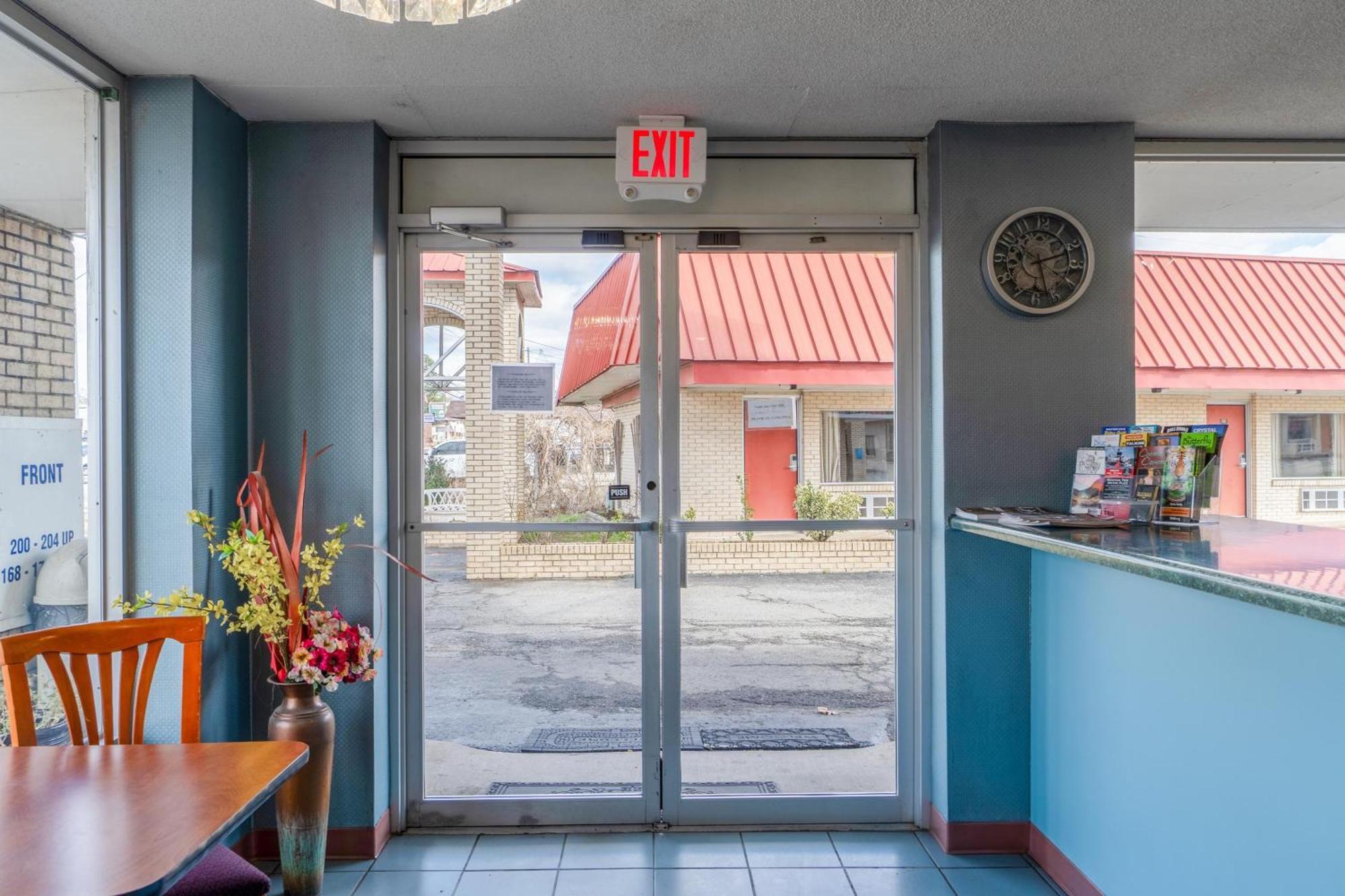 Motel Ozark Junction Mountain View By Oyo Exterior foto