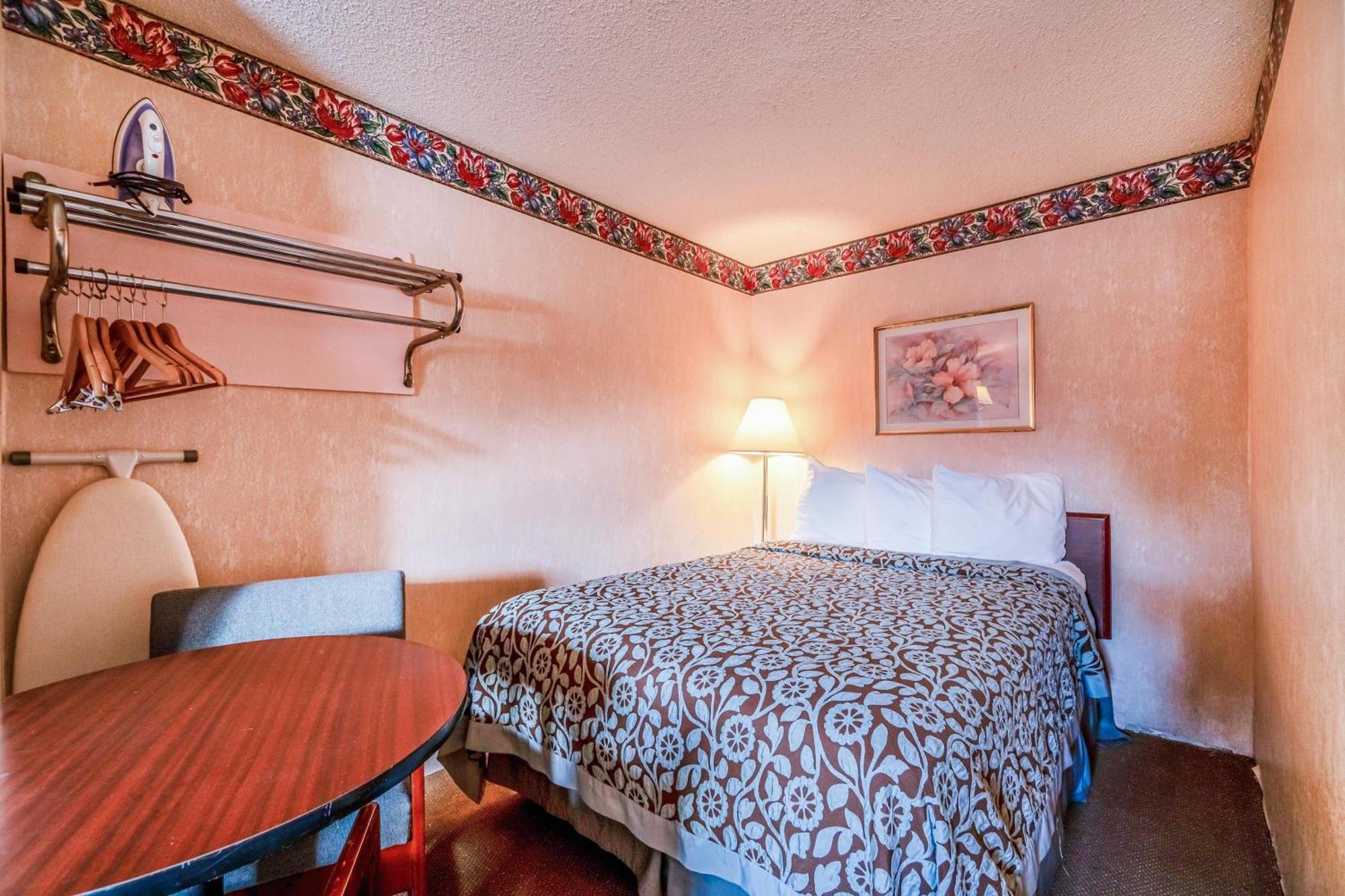 Motel Ozark Junction Mountain View By Oyo Exterior foto