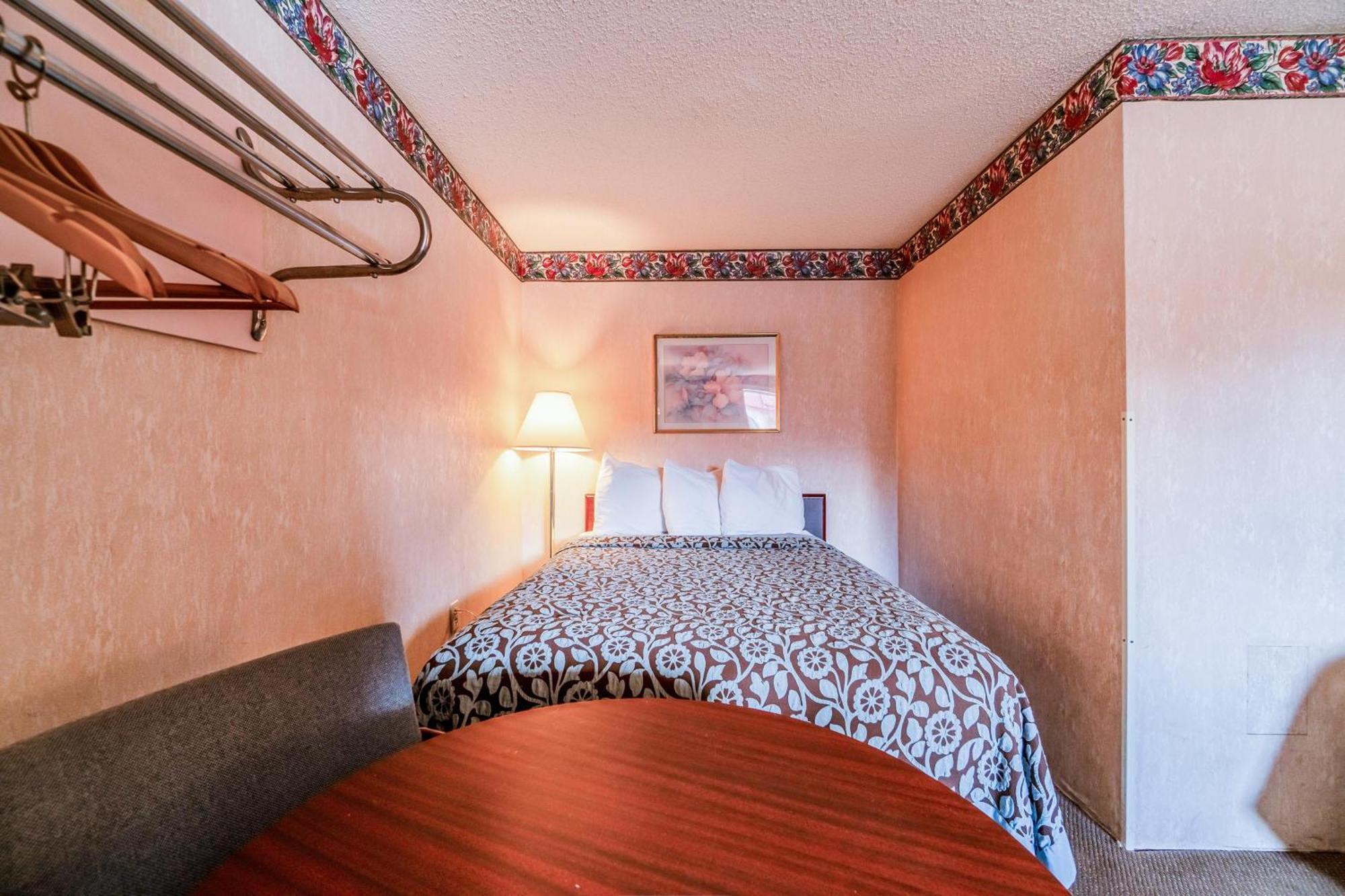 Motel Ozark Junction Mountain View By Oyo Exterior foto