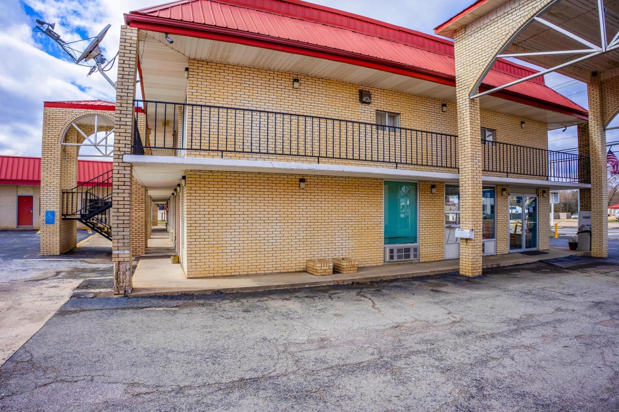 Motel Ozark Junction Mountain View By Oyo Exterior foto