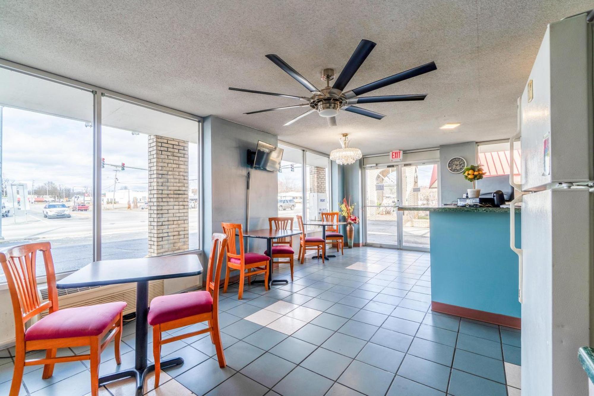 Motel Ozark Junction Mountain View By Oyo Exterior foto