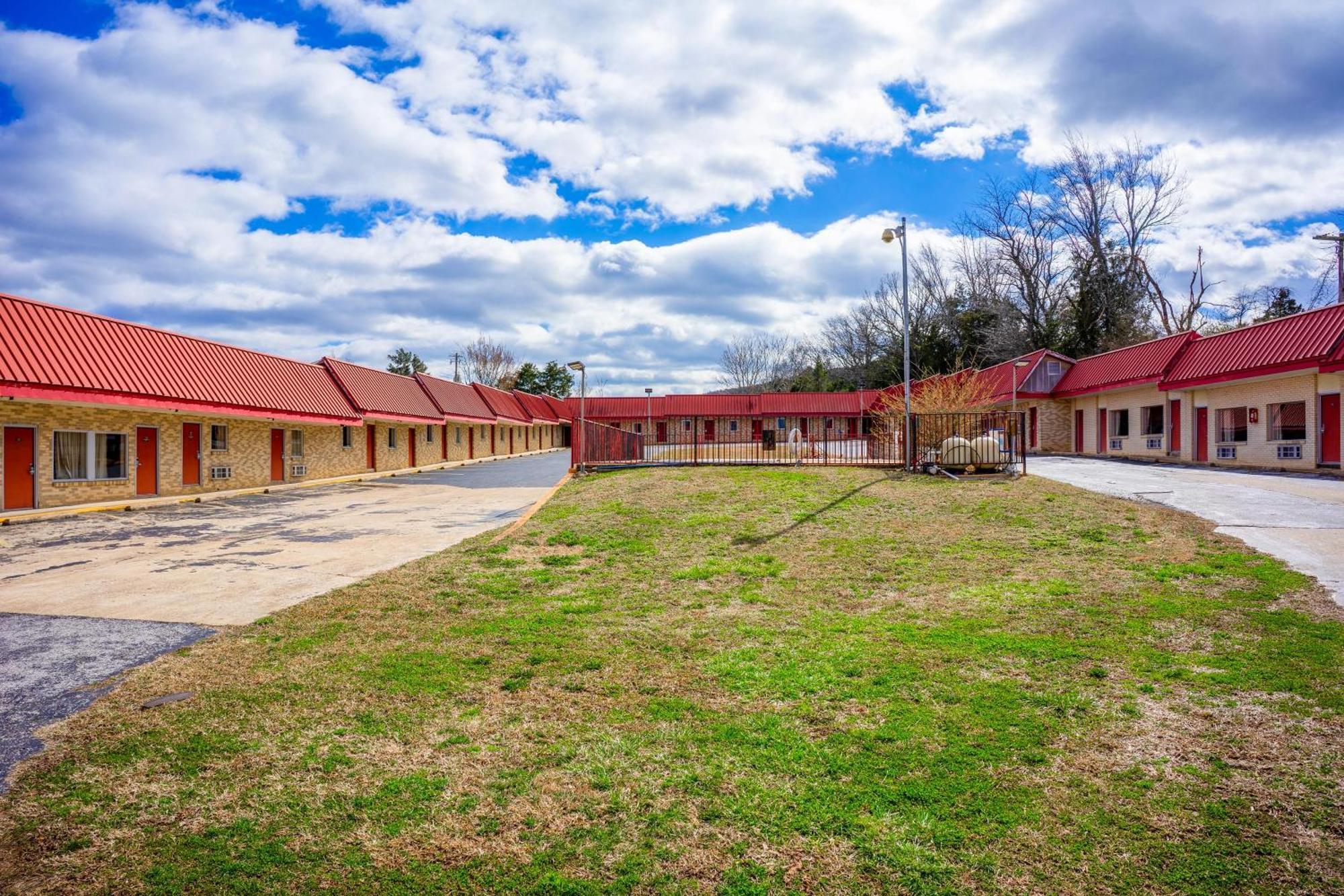Motel Ozark Junction Mountain View By Oyo Exterior foto
