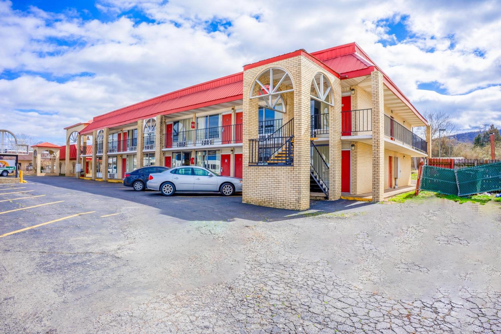 Motel Ozark Junction Mountain View By Oyo Exterior foto