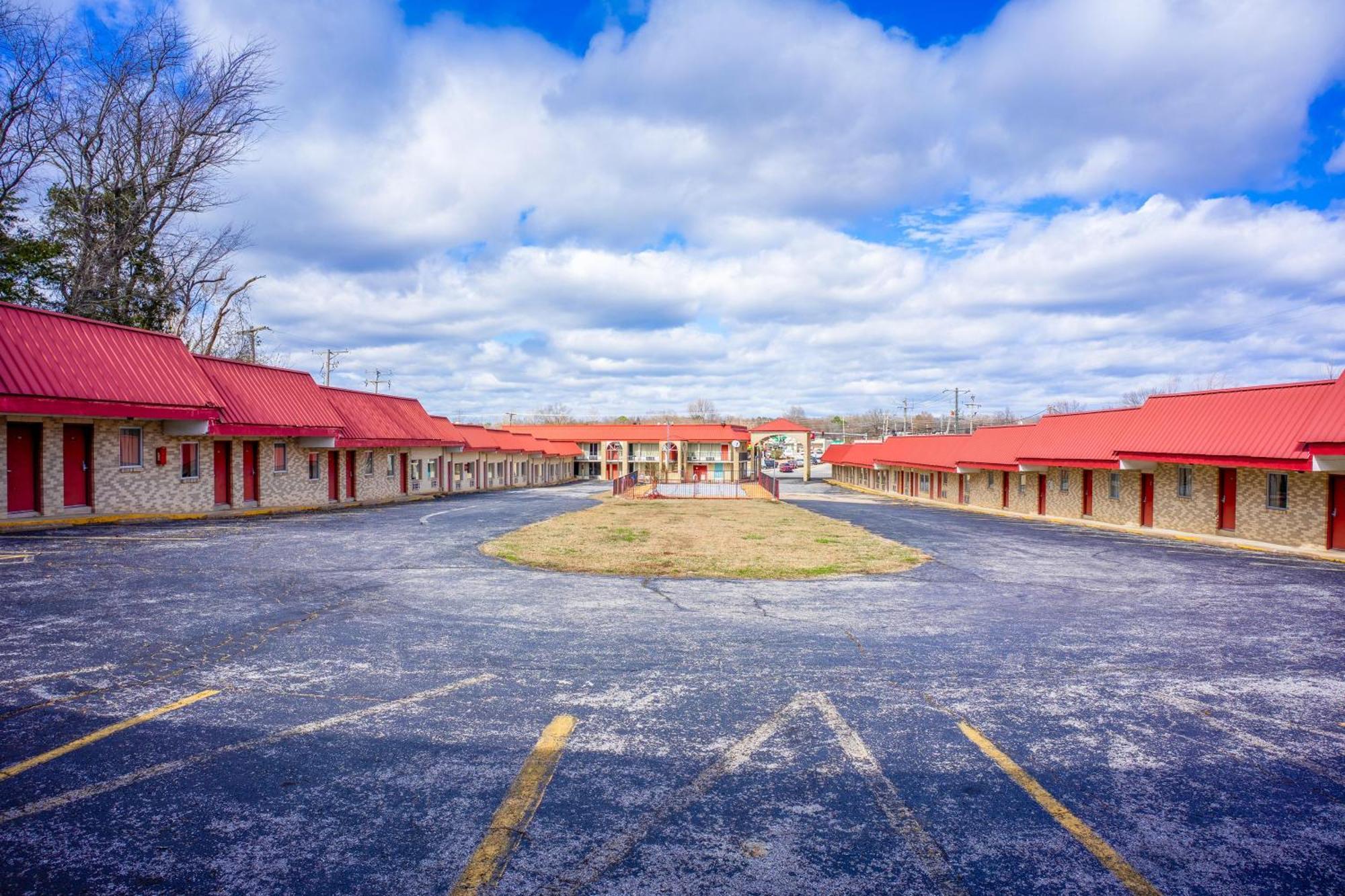 Motel Ozark Junction Mountain View By Oyo Exterior foto